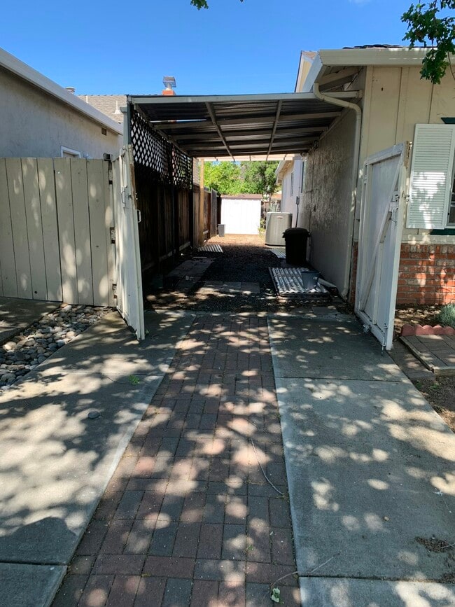Photo - 1537 Heartwood Dr