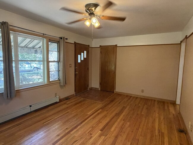Photo - 412 Park St