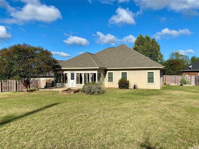 Photo - 704 Briarcliff Pl