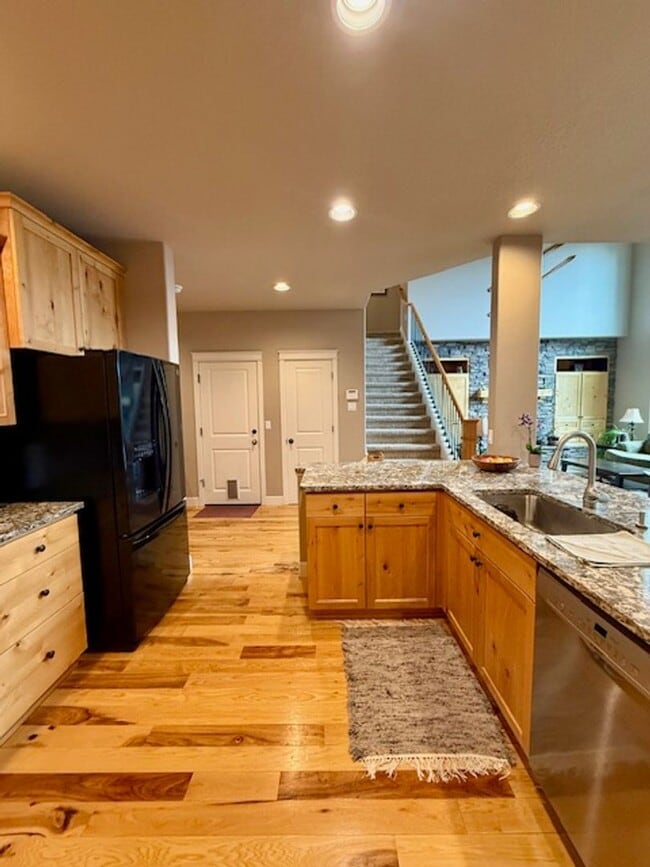 Photo - Stunning 5 Bedroom Lava Ridges Home on Private Cul-de-Sac!