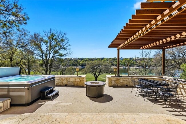 Photo - 25207 Lakeview Dr