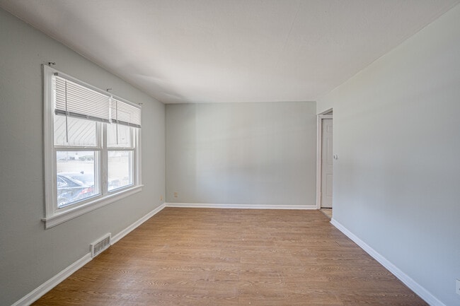 Photo - 2208 Fremont St