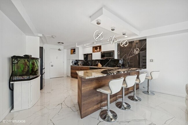 Photo - 300 N State St Unit 3405
