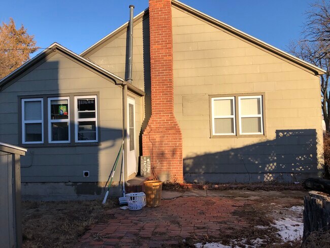 Photo - 208 W 9th St