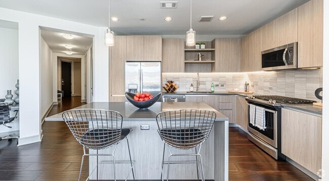 Building Photo - Luxury Living - Get 1 Month Free! Unit AMS2 Rental