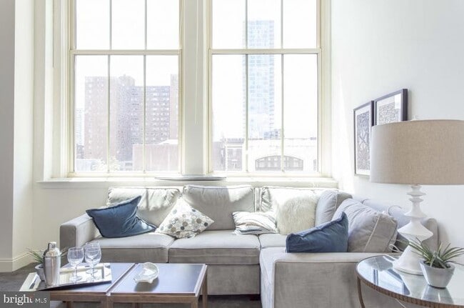 2121-41-2141 Market St Unit 703