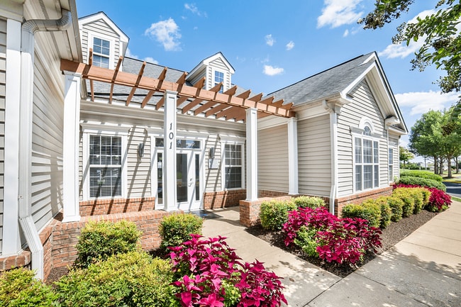 Riverside Manor Apartments