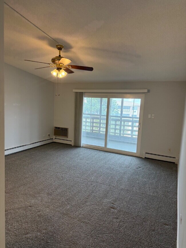 Photo - "Charming 1-Bedroom Condo Retreat in the Heart of Denver – Spacious 855 Sq Ft!" Unit #6D