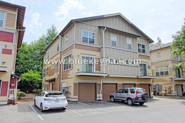 Building Photo - 2 Bed, 2.5 Bath Townhome at Woodhaven Crossing in Sherwood