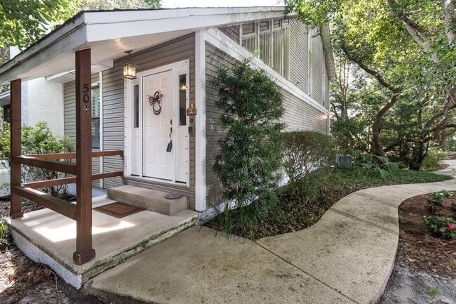 Building Photo - 504 Main St