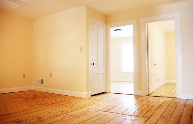 Photo - 147 N Union St Unit APT 2