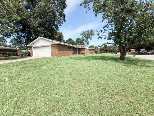 Photo - 128 Barnesdale Dr