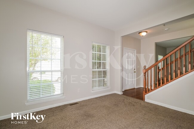Photo - 217 Hawksbury Pl