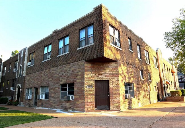 Photo - 3844 Wilmington Ave Unidad 5908 2N