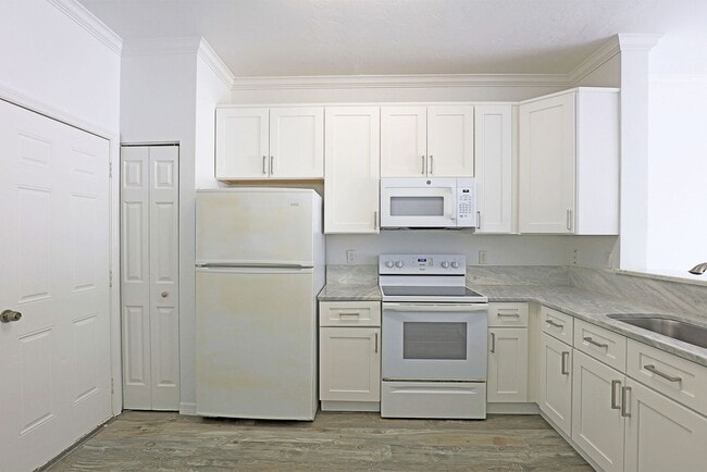 Photo - Forest Lake Townhomes 3629-102 Unit 3629 Pine Oak Circle, 102
