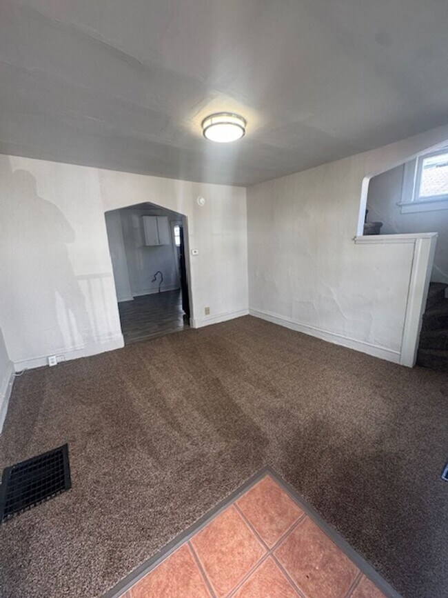 Photo - 311 W Williams St