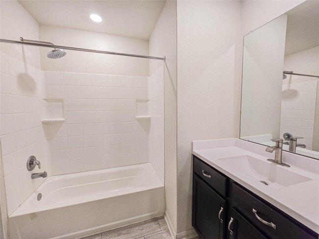 Photo - 332 Lone Mountain Dr