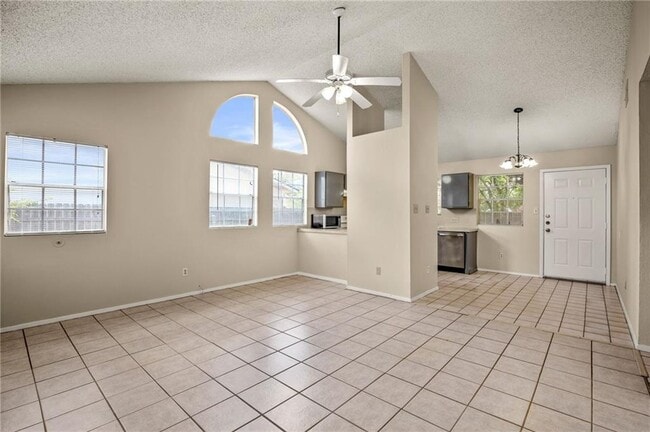 Photo - 8807 Pineridge Dr