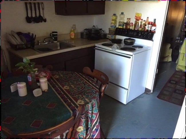 Photo - Lakeshore Apartments