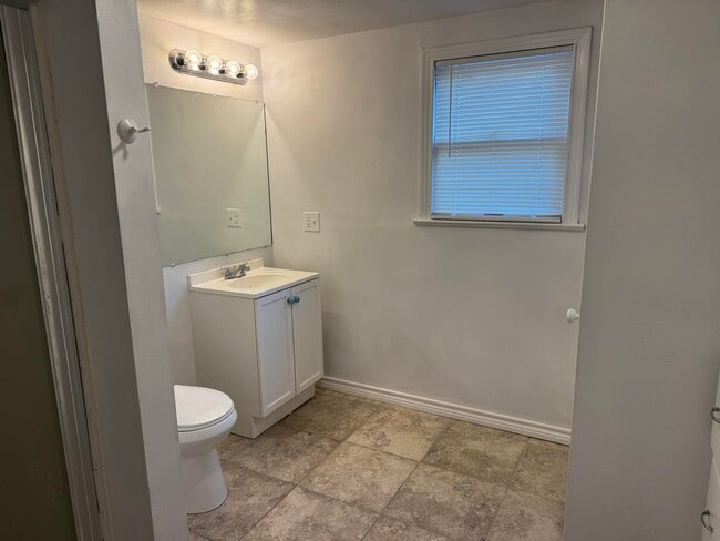 Photo - 2708 20th St