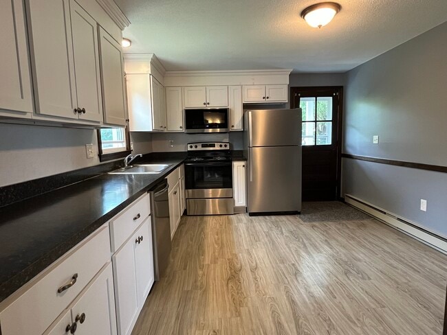 Photo - 485 Corey St