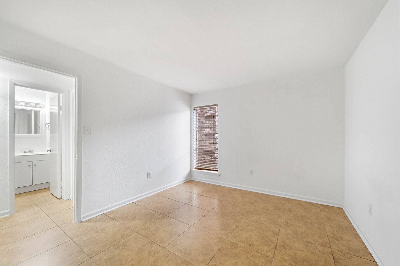 Photo - 711 Holiday Dr Unit 35