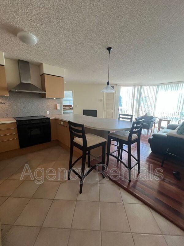 Photo - 801 S King St Unidad One Archer Lane Rental