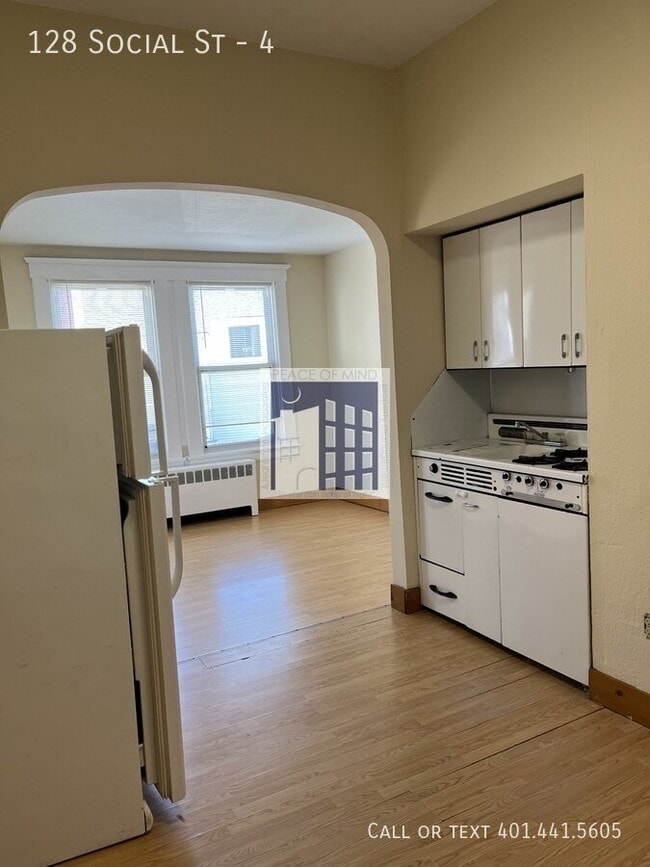 128 Social St Unit 4