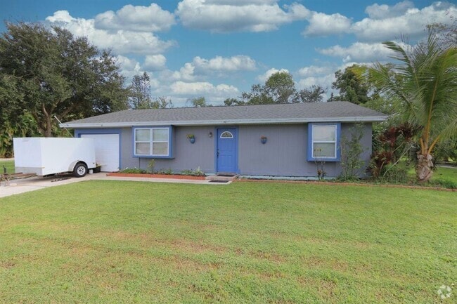 Building Photo - 274 NE Brunson Ct Rental