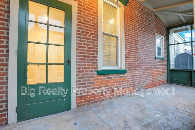 Photo - 72 N Main St Unidad #1