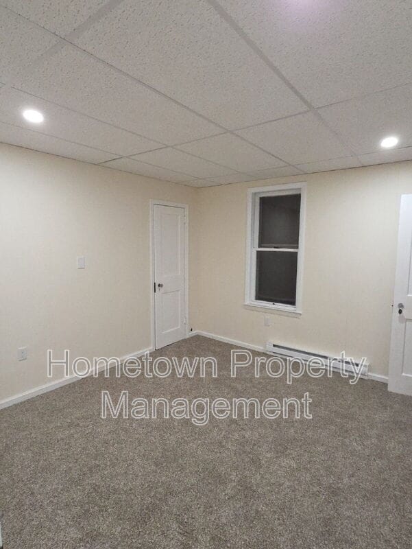 Photo - 3623 Derry St