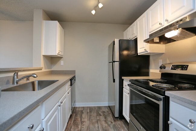 Mallard Pointe at Riverbend