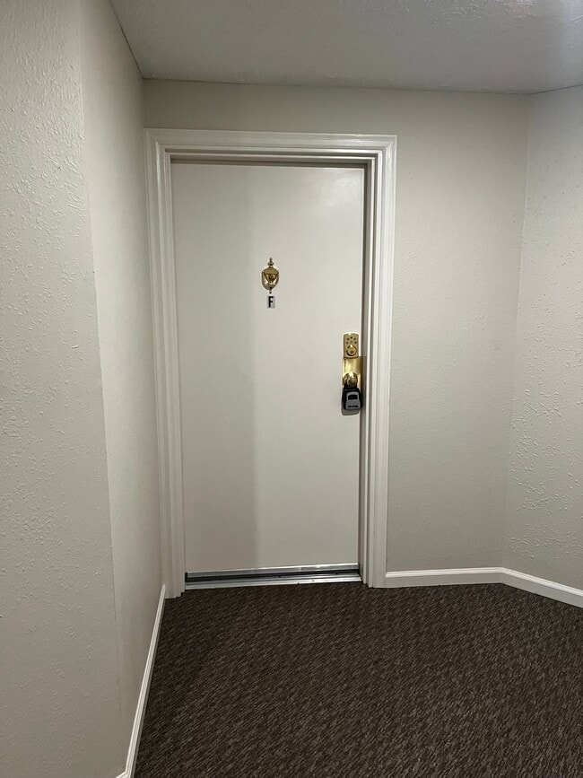 Photo - 815 Stratford Way Unit F
