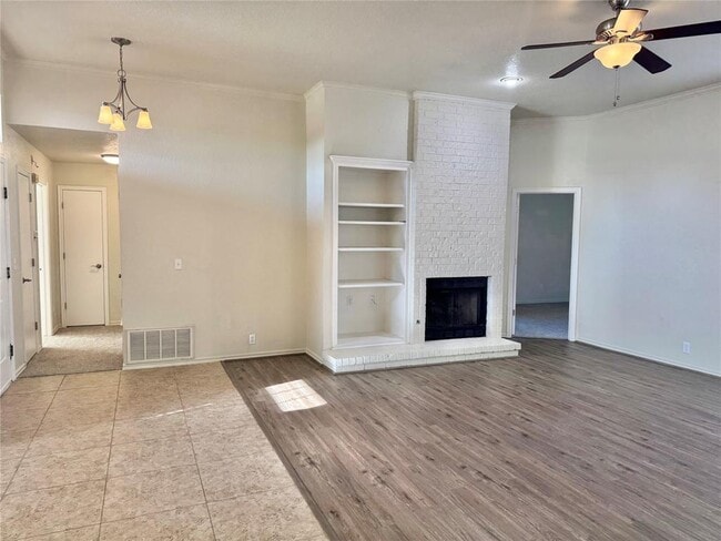 Photo - 1913 Lois Lynn Ln