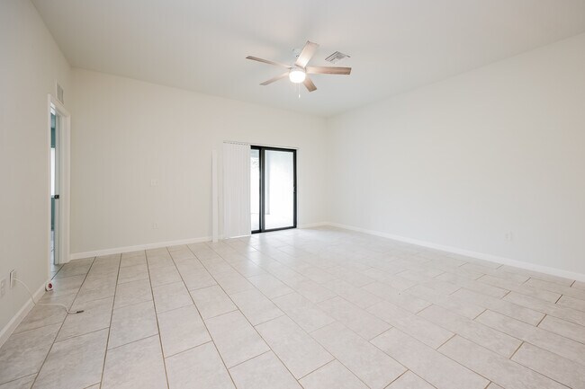 Photo - 7636 Carrier Rd