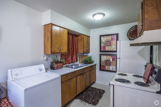 1 HAB, 1 BA - 528 ft² - The Posts