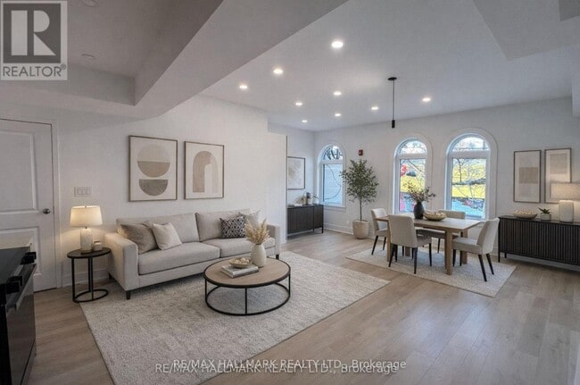 Photo - 440 Parliament St Unité 2