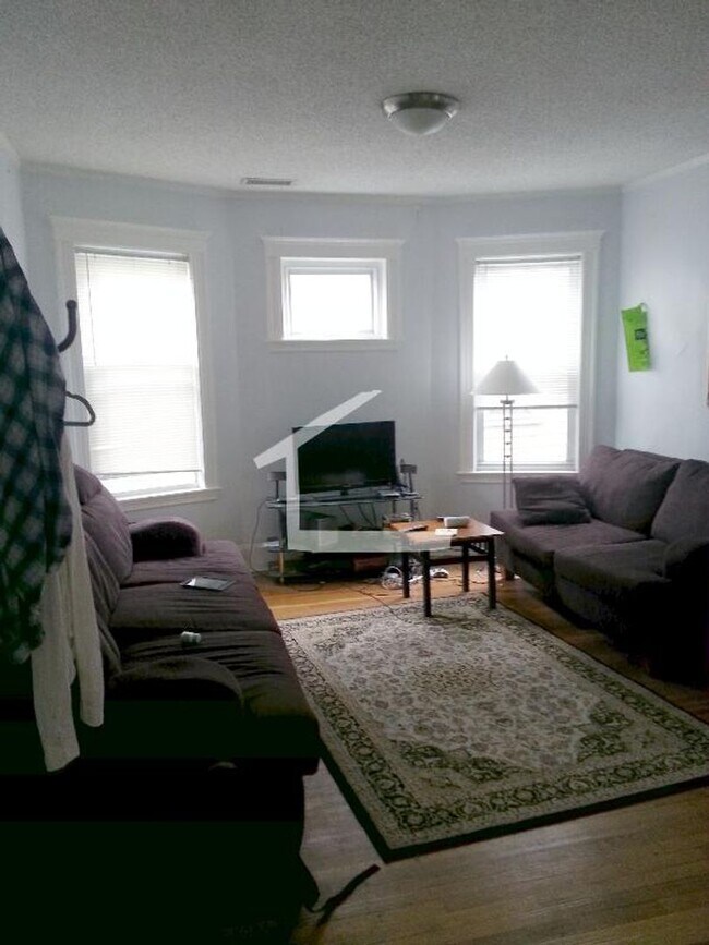 Photo - 9/1 No Fee! Updated 3BR/2BA in Allston Village!