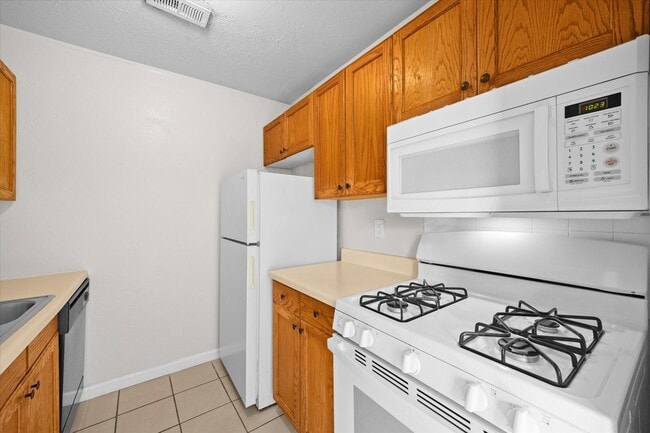 Photo - 2107 N Keebler Ave Unit B