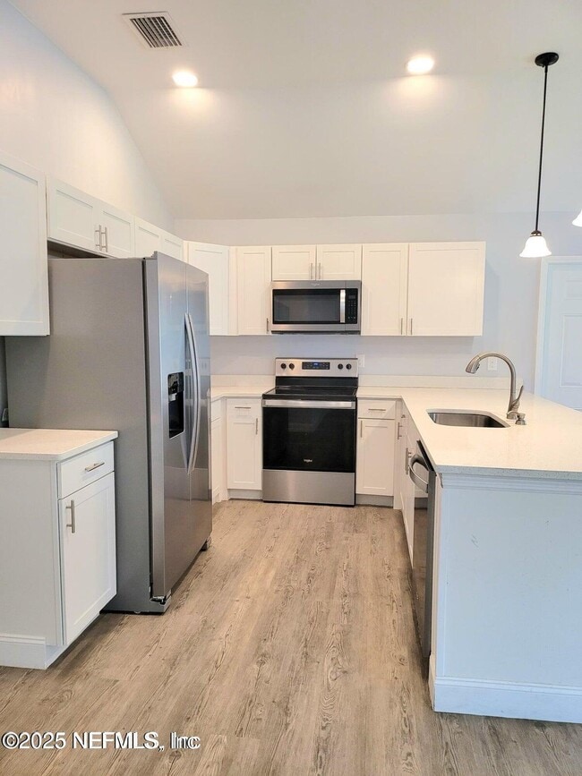 Photo - 1978 Solomon St