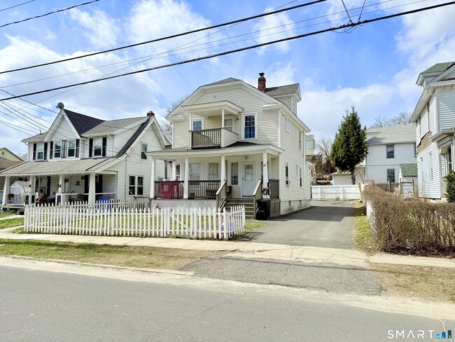 Building Photo - 31 Beecher Ave Unit 2