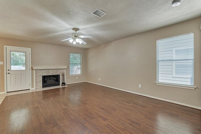 Photo - 231 Blushwood Pl