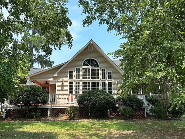 Building Photo - Beautiful Goose Creek Oasis Rental