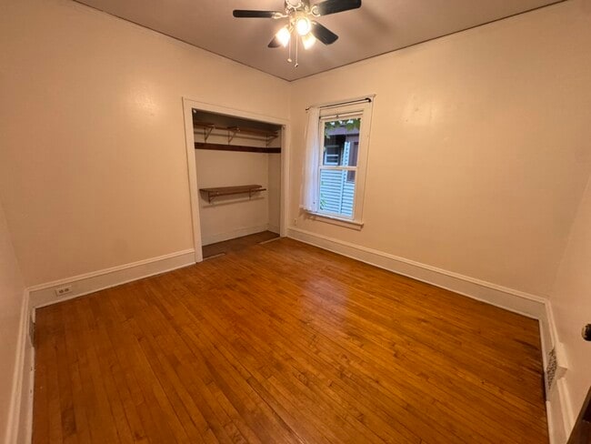 Dormitorio 1 - 2178 N 48th St