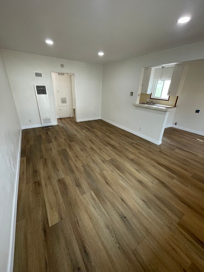 Photo - 12514 Broadway Ave