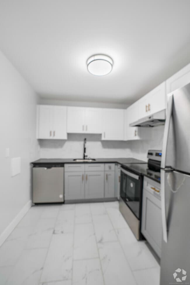 Building Photo - 280 Collins St Unit APT 213