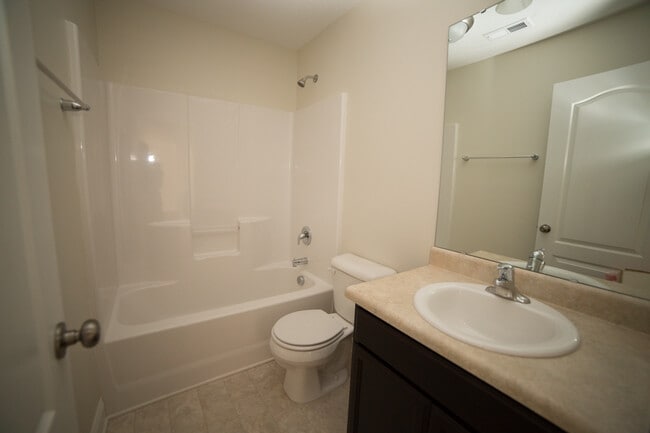 Photo - 15 Golden Poppy Ln