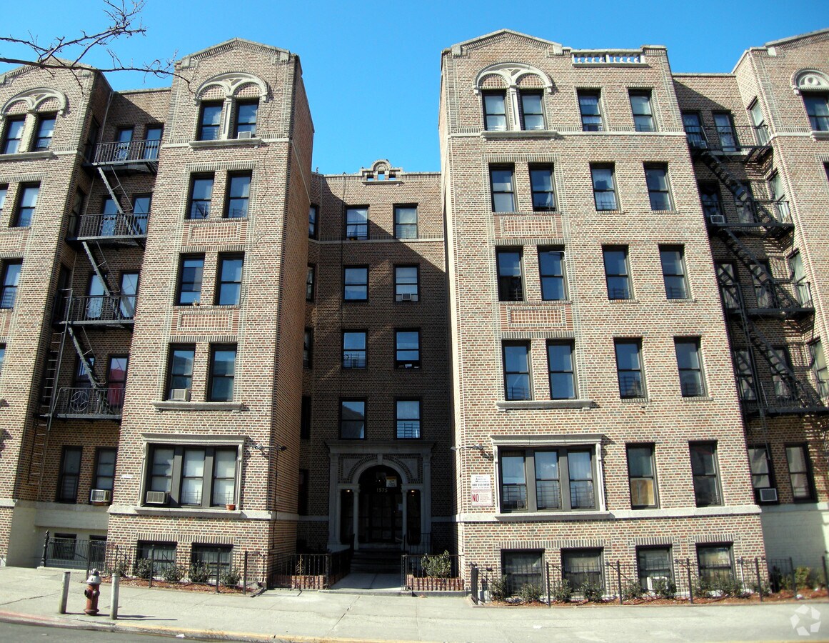 1575 Grand Concourse - 1575 Grand Concourse