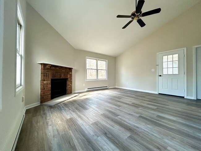 Photo - 102 Valley Dr Unit 102