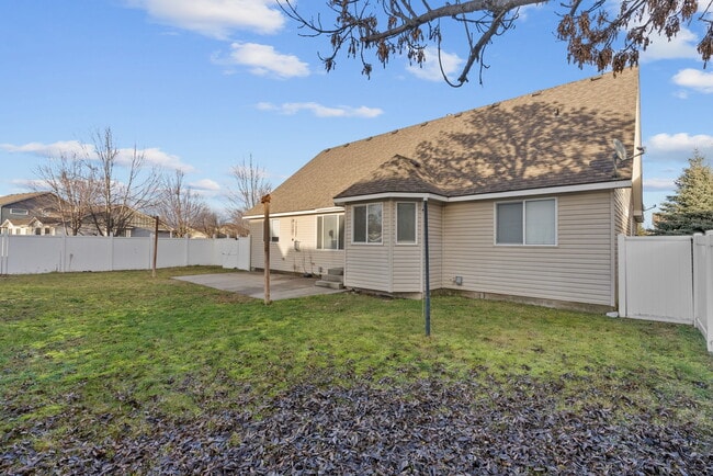 Photo - 5957 N Saint Croix Dr Unit Rooms for rent